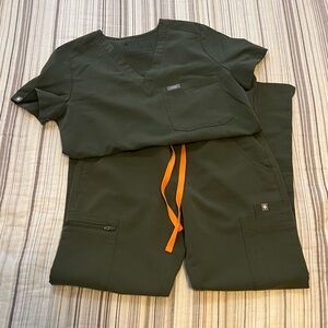 FIGS moss scrub set XXS Top XXS/P Straight Leg Pants